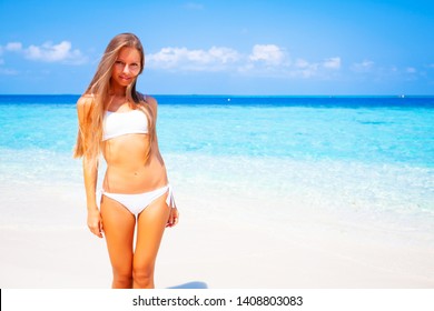 Travel Vacation Wallpaper - Beautiful Young Pretty Blonde Girl In White Bikini With White Sand On Her Perfect Sport Sexy Body Relax In Sea Of White Sand Paradise Tropical Maldives Beach At Sunny Day