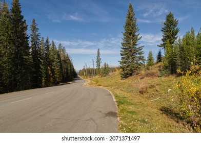 Travelling On The Bow Valley Parkway