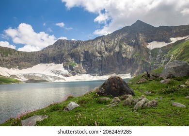 9,115 Pakistan North Images, Stock Photos & Vectors | Shutterstock