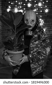 Tray  Military Gas Mask Bw