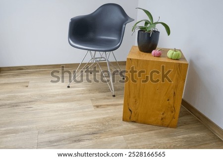 Similar – Foto Bild Bürostuhl im leeren Zimmer