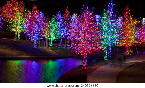 led lights on trees