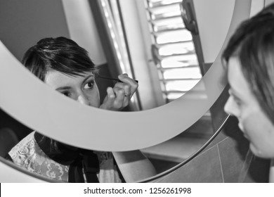 Treia (MC) Italy - Aug 26, 2018:
Woman Dressing Up