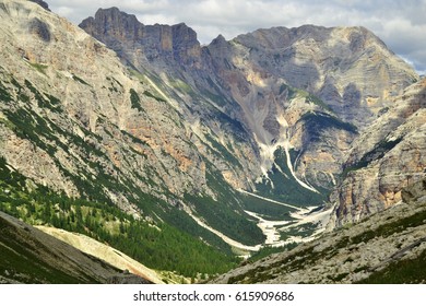 Trekking, excursion And mountains 