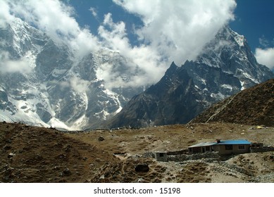 Trekking in the High Himalayas 1
