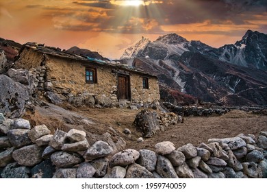 Trekking In The Himalayas : Rustic Cottage On The Slopes Of The Mountains On The Mount Everest Trekking Route, Nepal