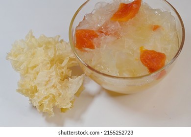 Tremella fuciformis is a species of edible fungus grown commercially in East Asia and is known in Chinese medicine for nourishing the lungs 