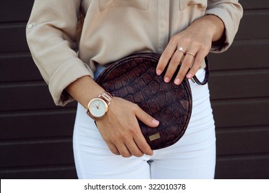 hand watch girl stylish