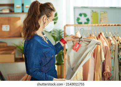 Trendy Small Business Owner Woman With Ffp2 Mask In The Office.