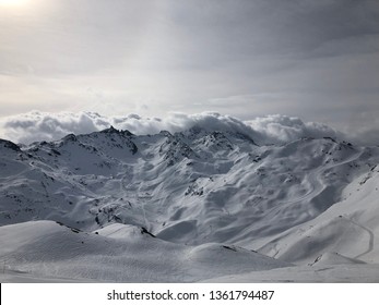 Méribel Tres Vallées With A Wave Of Clouds Moving Over 