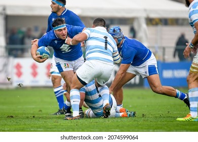 Treviso, Italy, November 13, 2021, Ivan Nemer (Italy) in action against Thomas Gallo (Argentina) during Autumn Nations Cup rugby match Test Match 2021, Italy vs Argentina