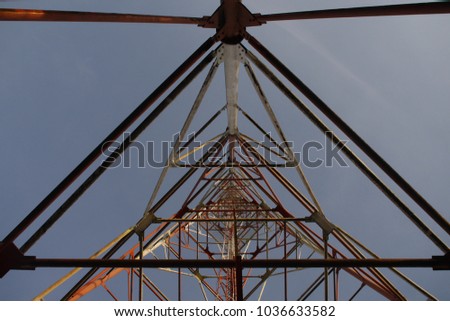 Triangle tele pole