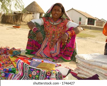 Tribal Indian Woman Selling Handicraft Products Stock Photo 1746427 ...