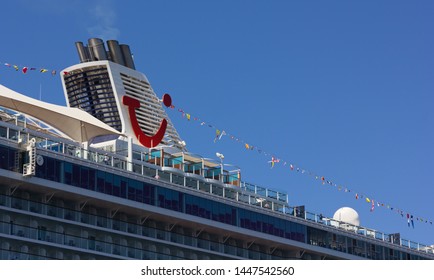 Imágenes Fotos De Stock Y Vectores Sobre Schiff Shutterstock