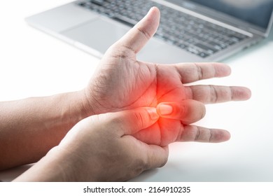 Trigger finger disease, fingers pain from work with computer.Office syndrome concept.