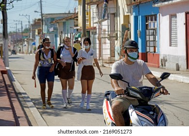 Trinidad, Cuba, Circa May 2022: Group Of School Girls In Uniform In The Streets