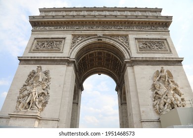 Triomphe Honours Those Who Fought And Died For France In The French Revolutionary And Napoleonic Wars.paris Ftance