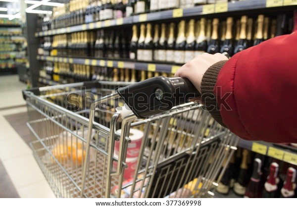 trolley with\
groceries