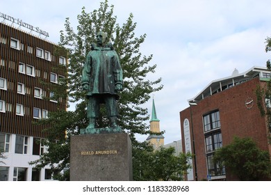 25 Statue of roald amundsen in tromso Images, Stock Photos & Vectors ...