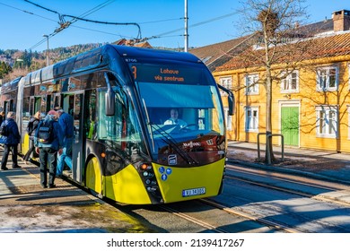 33 Bi articulated bus Images, Stock Photos & Vectors | Shutterstock