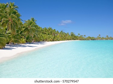 Tropical Beach On Aitutaki In The Cook Islands, South Pacific