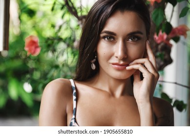 1,153,702 Tropical woman Images, Stock Photos & Vectors | Shutterstock