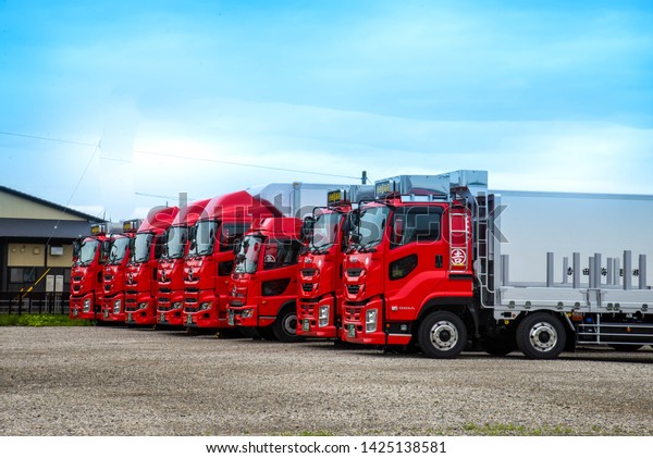 Truck fleet,\
Yatomi city, Aichi-ken,\
06-15-2019.