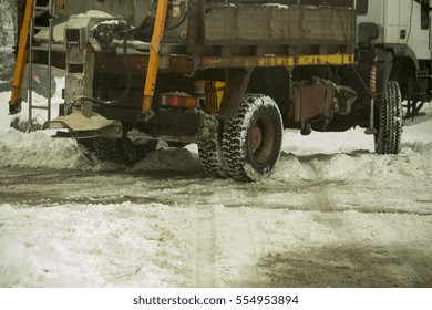 Truck Salt Shaker Snow