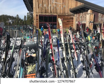 Truckee, California/USA - January 2, 2019: A Row Of Skis Outside Of The Lodge On Top Of A Ski Resort In Lake Tahoe