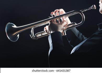 トランペット奏者 の画像 写真素材 ベクター画像 Shutterstock
