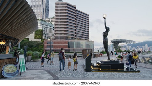 Tsim Sha Tsui, Hong Kong 27 May 2021: Hong Kong Promenade