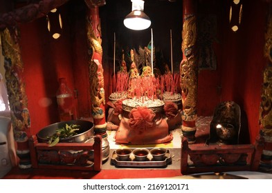 Tudigong or Tudishen lord of Soil and Ground or small shrine in house home for thais of chinese origin and thai people respect praying blessing wish chinese deity folk religion and taoism at Thailand