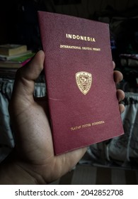 Tuesday, September 14, 2021. Jakarta, Indonesia. A Book Of Indonesian International Driving Permit On Year Between 1987-1988