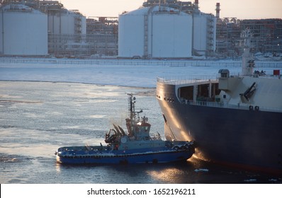 Tug Boat Assistance At Sabetta Port