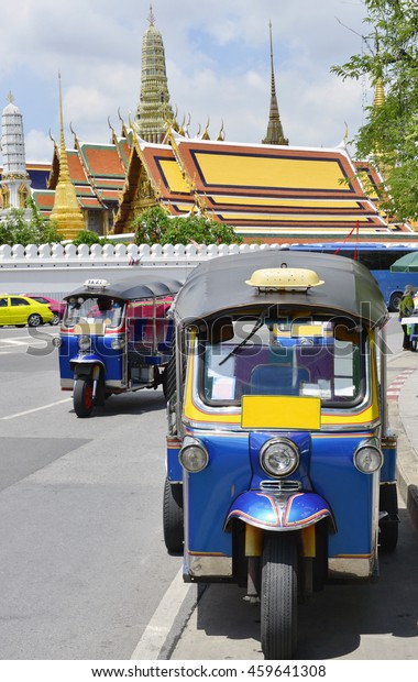 Tuk\
Tuk for passenger cars. To go sightseeing in\
Bangkok.