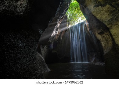 Tukad Cepung Waterfall Images Stock Photos Vectors Shutterstock