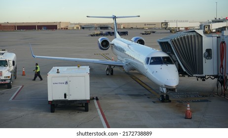 Tulsa, Oklahoma, USA - November 2021: An Embraer ERJ 145 Of United Express At Tulsa International Airport