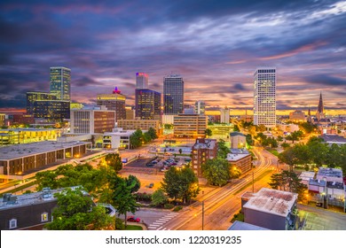 Tulsa, Oklahoma, USA skyline at twilight.