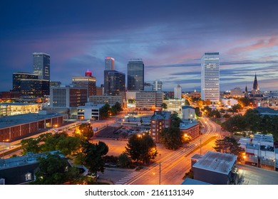 Tulsa Oklahoma Usa Skyline Twilight Stock Photo 2161131349 | Shutterstock