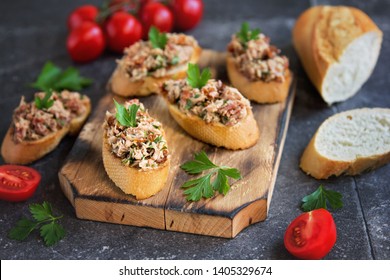 Tuna And Dried Tomatoes Bruschetta