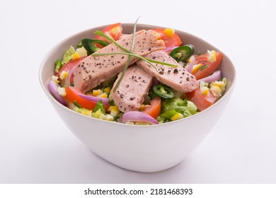 Tuna salad with fresh onions tomato and lemon 