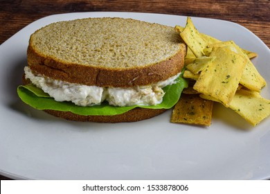 Tuna Sandwich With Pita Chips