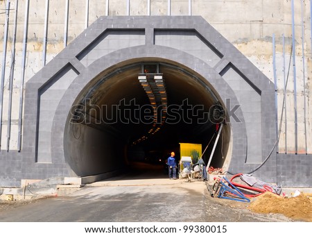 Tunnel construction