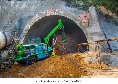 Tunnel construction   operation machinery  excavator in highway construction