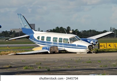 Turboprop Abandoned After Crash Landing