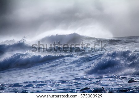 turbulent waves of Pacific ocean. Dead swell