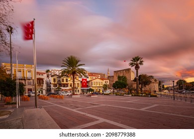 Çeşme İzmir, Turkey 04-12-2021 Cesme Square On A Cold Winter Day