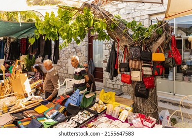 Alaçatı, Çeşme İzmir, Turkey 07-05-2022 The Famous Alaçatı High Society Market That Opens On Saturdays