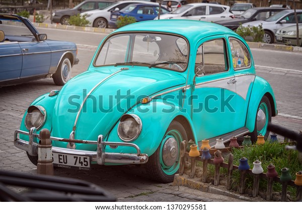 Turkey, Goreme - April 7,2019:
Vintage car Volkswagen Beetle (Volkswagen Bug) on the
street.