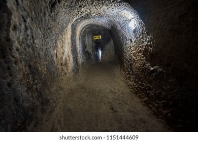 Turkey Tunnels Ancient Cityrefuge Derinkuyu Stock Photo 1151444609 ...